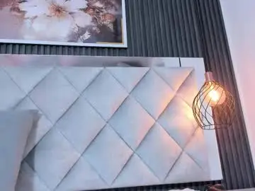 Chaturbate Live Sex Cam of slut_milf_