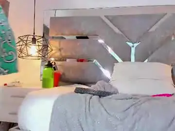 Chaturbate Adult Video Chat of slut_milf_
