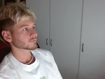 Chaturbate Sex Cam of freddy_star