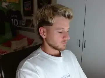 Chaturbate Live Sex Cam of freddy_star