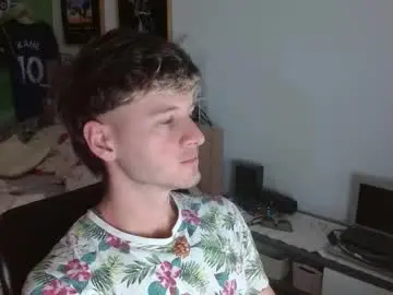 Chaturbate Live Porn of freddy_star