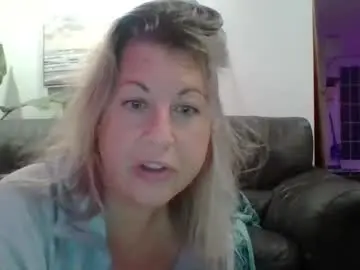 Chaturbate Watch Live Sex Cams of sarahlampo