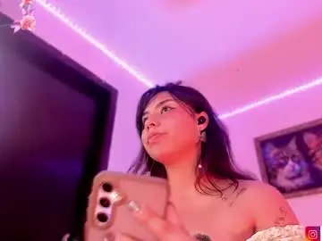 Chaturbate Live Sex of kiki_cavilll