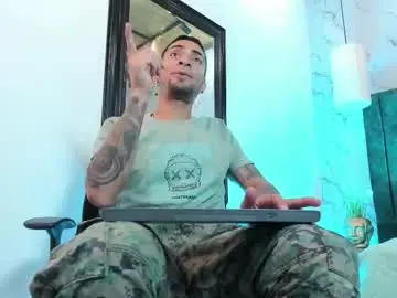 Chaturbate Live Sex Cam of drakeneumann