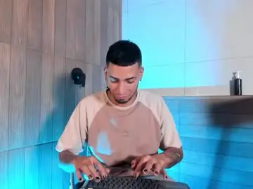 Chaturbate Adult Webcams of drakeneumann