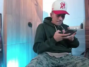 Chaturbate Best live sex cam show of drakeneumann