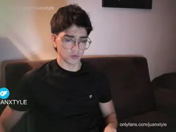 Chaturbate Live Sex of juancamroom