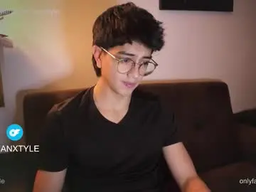 Chaturbate Live Sex Cam of juancamroom