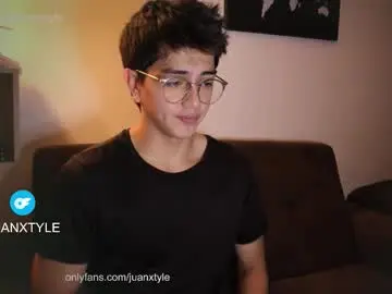 Chaturbate Live Porn of juancamroom