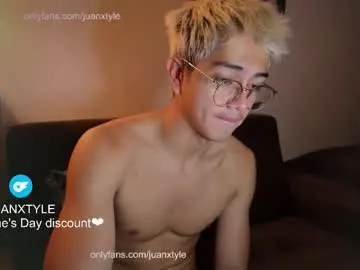 Chaturbate Watch Live Sex Cams of juancamroom