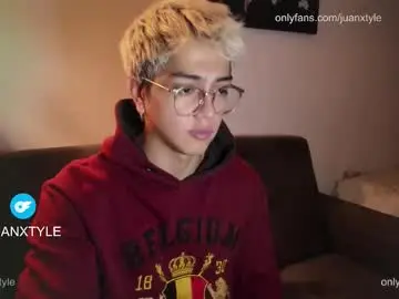 Chaturbate Best live sex cam show of juancamroom