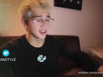 Chaturbate Live Sex of juancamroom