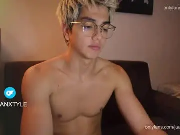 Chaturbate Free Porn Cam of juancamroom