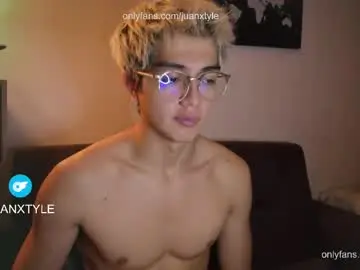 Chaturbate Watch Live Sex Cams of juancamroom