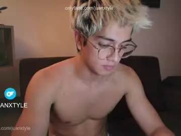 Chaturbate Sex Cam of juancamroom