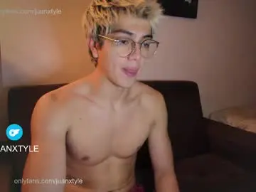 Chaturbate Live Porn of juancamroom