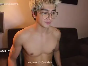 Chaturbate Best live sex cam show of juancamroom