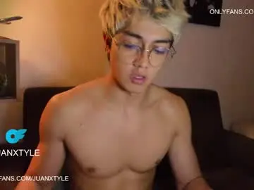 Chaturbate Private Sex Chat of juancamroom