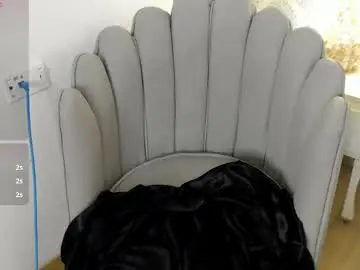 Chaturbate Live Sex Cam of keiira_fox