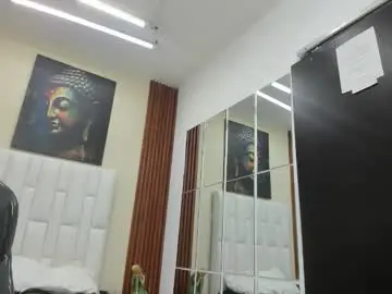 Chaturbate Live Sex Cam of lucas_rivass