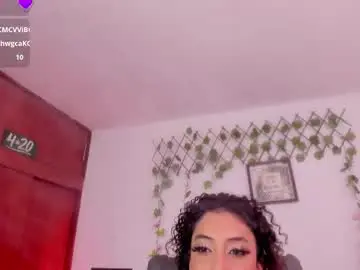 Chaturbate Live Sex Cam of cata_greenn