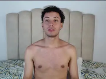 Chaturbate Live Porn of aroncooper1