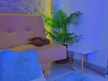 Chaturbate Live Sex Cam of jadee__