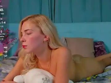 Chaturbate Live Sex Cam of bella_stewartt