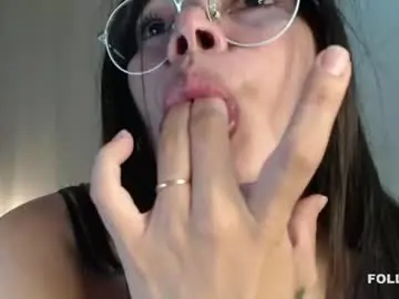 Chaturbate Watch Live Sex Cams of cristal_sexyboobs_