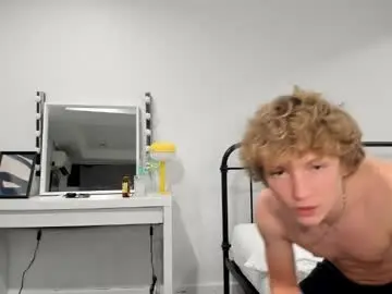 Chaturbate Live Sex Cam of leo_wildd