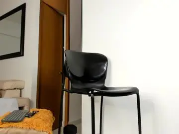 Chaturbate Live Sex Cam of sr_smit_hot