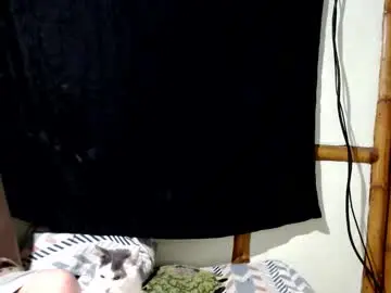 Chaturbate Live Sex Cam of miahells