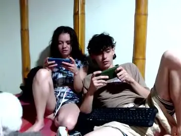 Chaturbate Free Live Porn of miahells