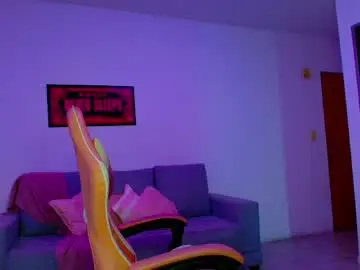 Chaturbate Live Sex Cam of lolasbxo