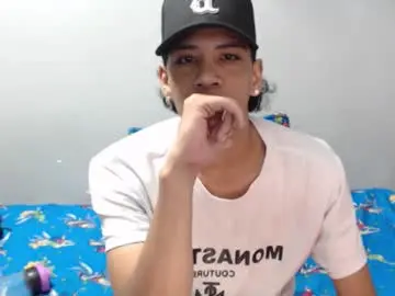 Chaturbate Private Sex Chat of robert_kingg