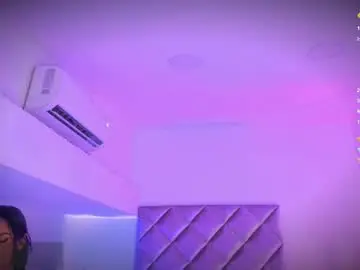 Chaturbate Live Porn of malaia_hills