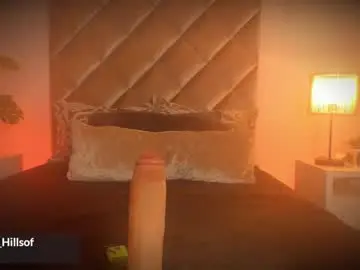 Chaturbate Live Sex Cam of malaia_hills