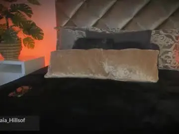 Chaturbate Live Sex of malaia_hills