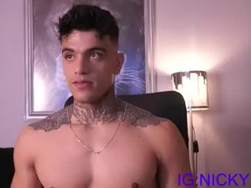 Chaturbate Live Sex Cam of alan_morrys