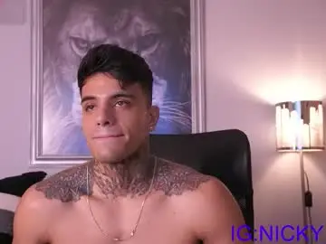 Chaturbate Adult Video Chat of alan_morrys