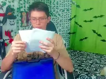 Chaturbate Nude Webcam of andy_gray01