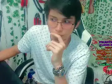 Chaturbate Live Sex Cam of andy_gray01