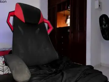 Chaturbate Nude Webcam of austin_falcon