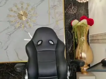 Chaturbate Live Sex Cam of cristal_antonella