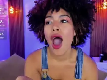 Chaturbate Free Porn Cam of delaylacruz
