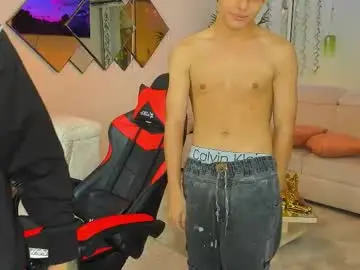 Chaturbate Watch Live Sex Cams of houseofwarrios