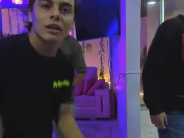 Chaturbate Live Porn of houseofwarrios