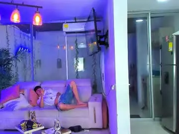 Chaturbate Free Live Porn of houseofwarrios