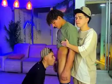 Chaturbate Private Sex Chat of houseofwarrios