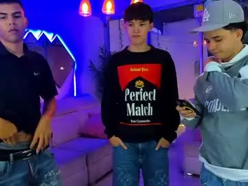 Chaturbate Free Live Porn of houseofwarrios